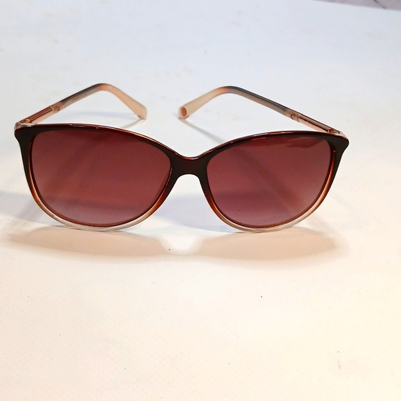 Ted Baker Accessories - TED BAKER RAY OF SUNSHINE SUNGLASSES EUC